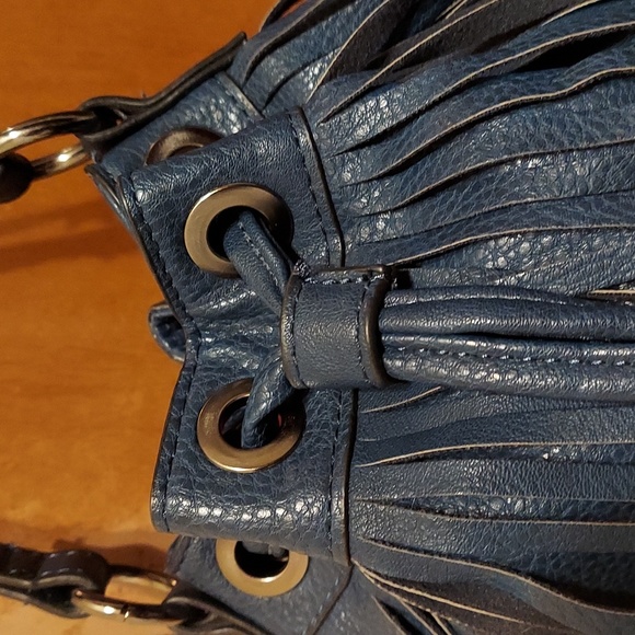 SONDRA ROBERTS SQUARED Blue Fringe Faux Leather Crossbody Bucket Shoulder Bag - Picture 8 of 16